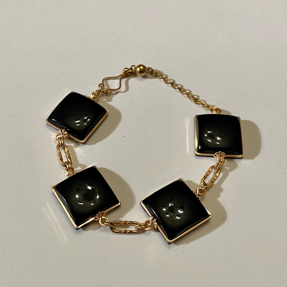 Vintage,  Gold and Black Thermoset Parure Set- Necklace, Bracelet and Earrings - Picture 10 of 15